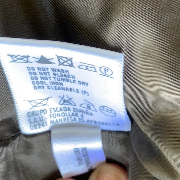 Escada elegant jacket and skirt set - Picture 11 of 13